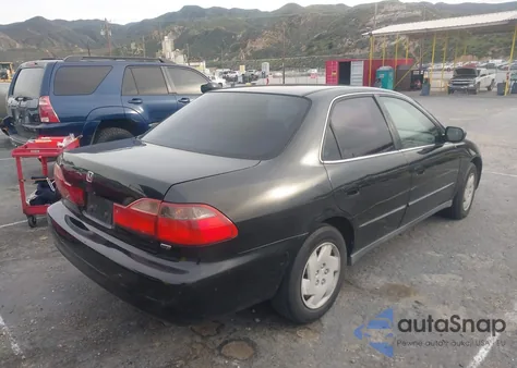 1999 Honda Accord Lx V6 z USA, uszkodzony, nr VIN 1HGCG1643XA007166